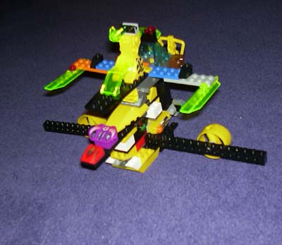 barney_lego_space20030122.jpg